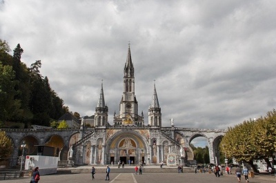 Zapisy na pielgrzymkę dla osób starszych, chorych, niepełnosprawnych i ich opiekunów do Lourdes w terminie 10 – 14 września 2023
