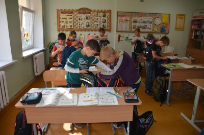 Tornister Pełen Uśmiechów dla uczniów z polskich szkół na Litwie