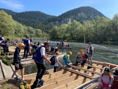 „Wakacje z Bogiem 2026” dla dzieci i młodzieży od 7 do 17 lat.